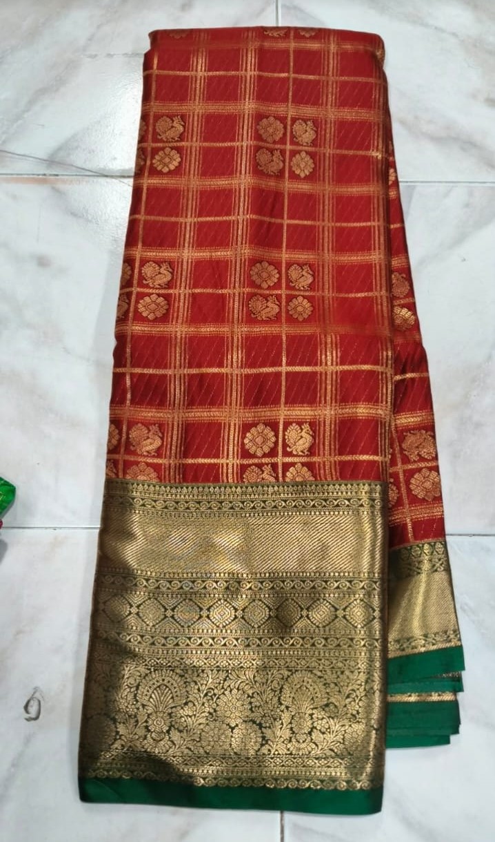 classic Red with Green